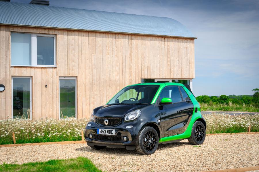 Smart ForTwo Prime Electric Drive Cabrio (A453) 2017 года  (UK) (фото 19 из 35)